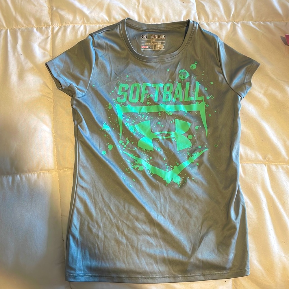 Girls under armour t shirt, silky ysm